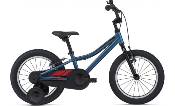 Giant Animator F/W 16 2023