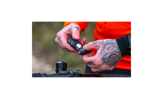 Баллончики + адаптер MUC-OFF ROAD KIT + 2x16g CO2