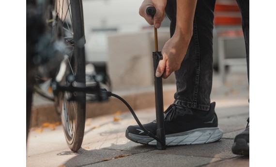Насос Topeak Road Morph G з манометром 9.6bar алюмінієвий 220г