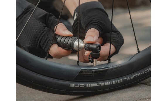 Насос для балонів СО2 Topeak Nano AirBooster L алюмінієвий чорний 12.6г