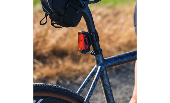 Задняя мигалка с радаром приближения автомобиля LEZYNE DRIVE REAR